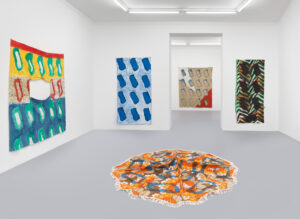 Claude Viallat | Malereien III | Ausstellungsansicht / Exhibition view 2026 | Courtesy Claude Viallat & Galerie kajetan | Photo: Gunter Lepkowski
