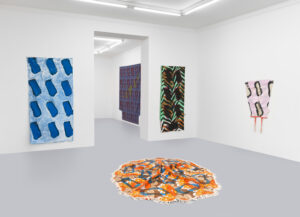 Claude Viallat | Malereien III | Ausstellungsansicht / Exhibition view 2026 | Courtesy Claude Viallat & Galerie kajetan | Photo: Gunter Lepkowski