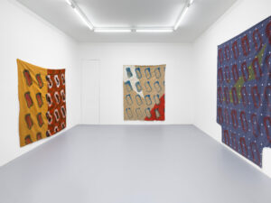 Claude Viallat | Malereien III | Ausstellungsansicht / Exhibition view 2026 | Courtesy Claude Viallat & Galerie kajetan | Photo: Gunter Lepkowski