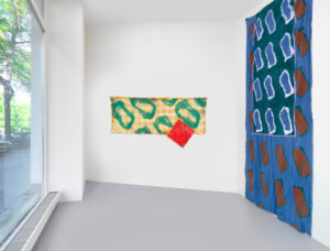 Claude Viallat | Malereien III | Ausstellungsansicht / Exhibition view 2026 | Courtesy Claude Viallat & Galerie kajetan | Photo: Gunter Lepkowski